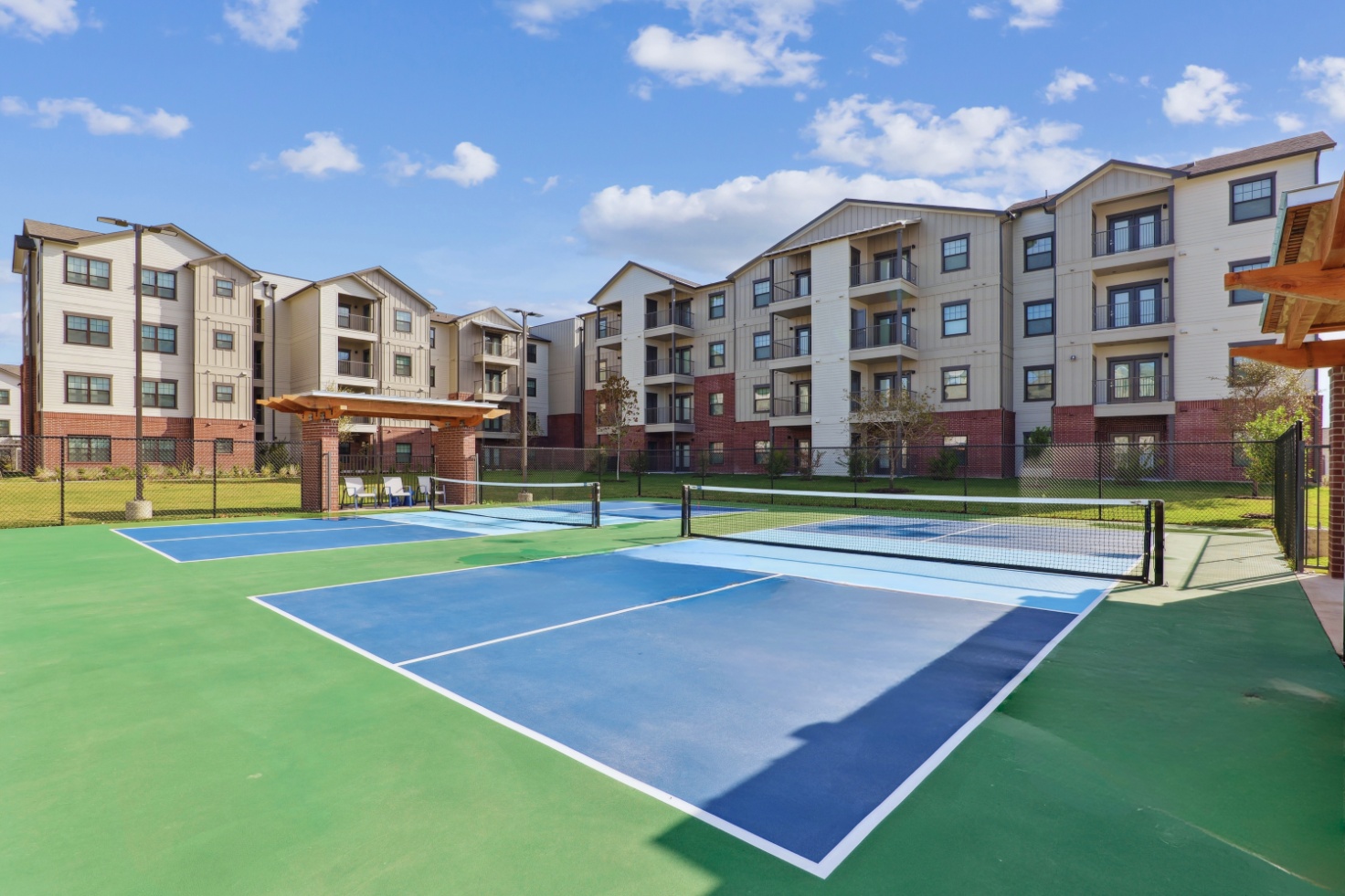 Pickleball courts at Brazos Oaks